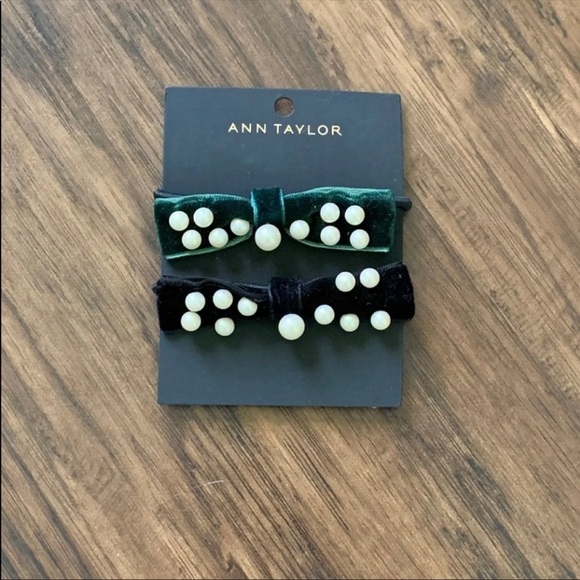 Ann Taylor Accessories - Ann Taylor hair accessories